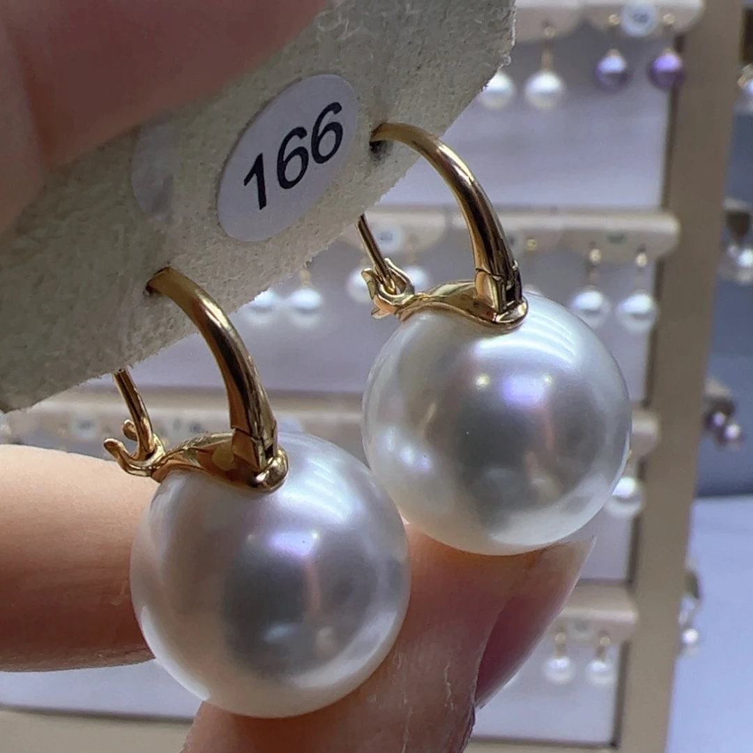 18K金镶嵌淡水珍珠耳饰