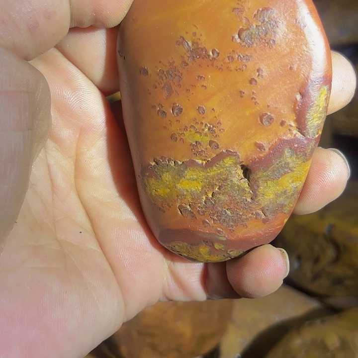 老挝石乐黄蜡石的设计