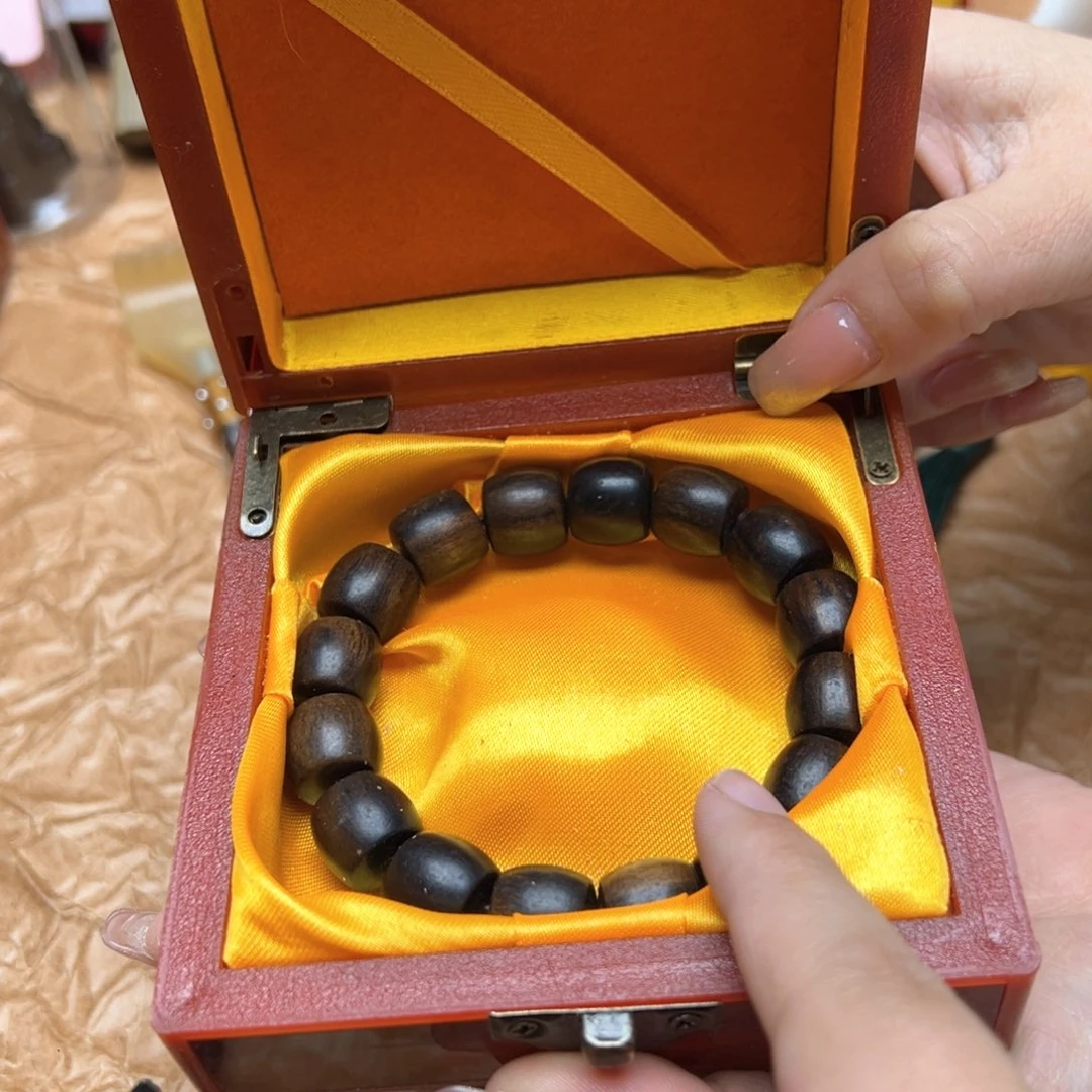 大叶紫檀（黑酸枝木类）