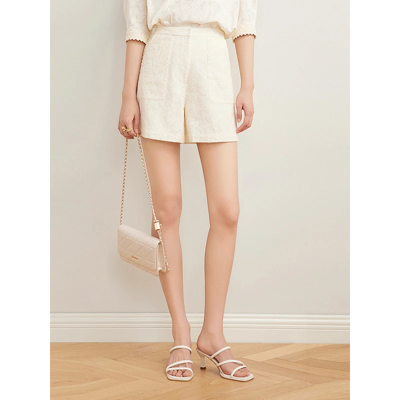 Goodland美地2025夏季新款法式重工刺绣高腰短裤LC35220500