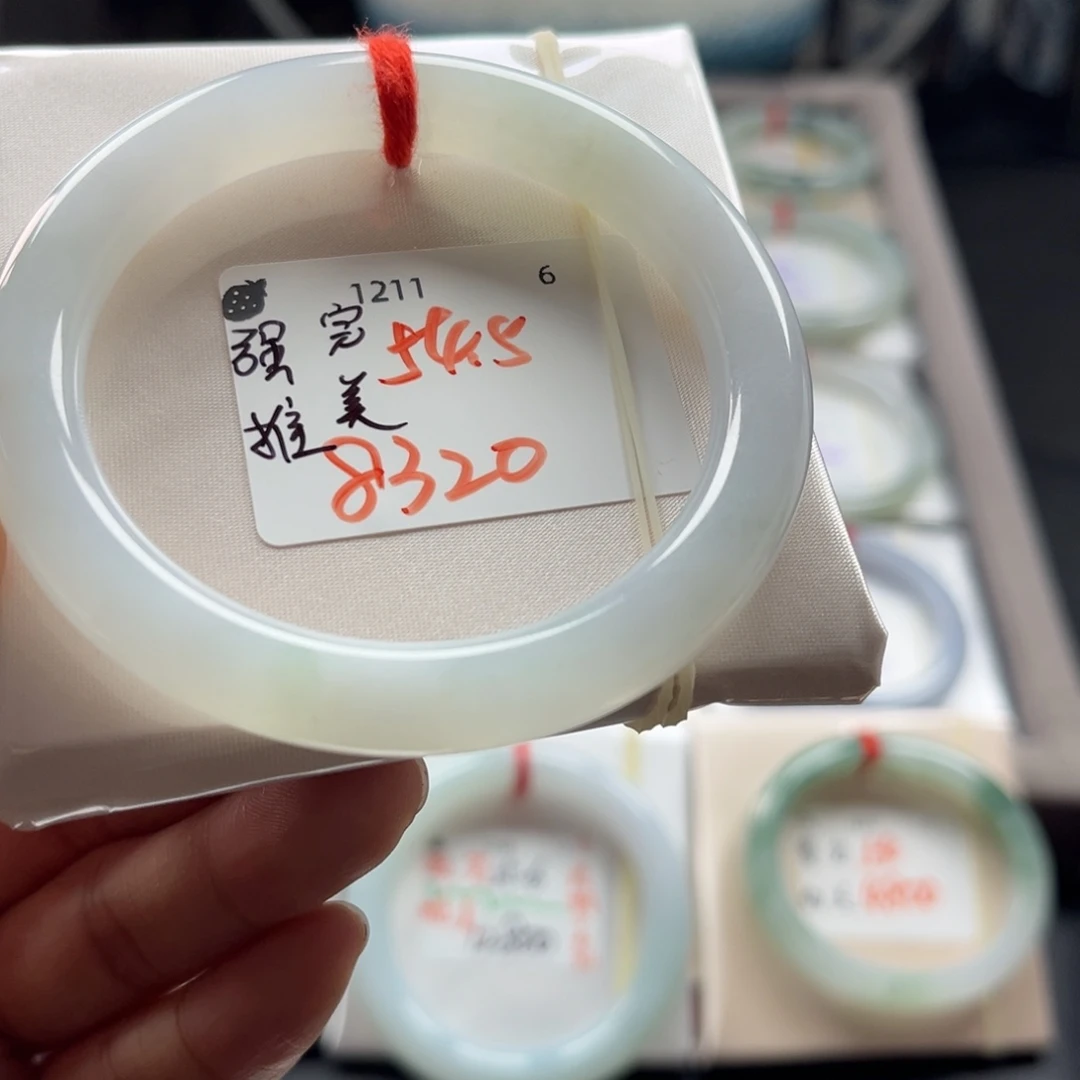 翡翠未镶嵌手镯54.5圆条