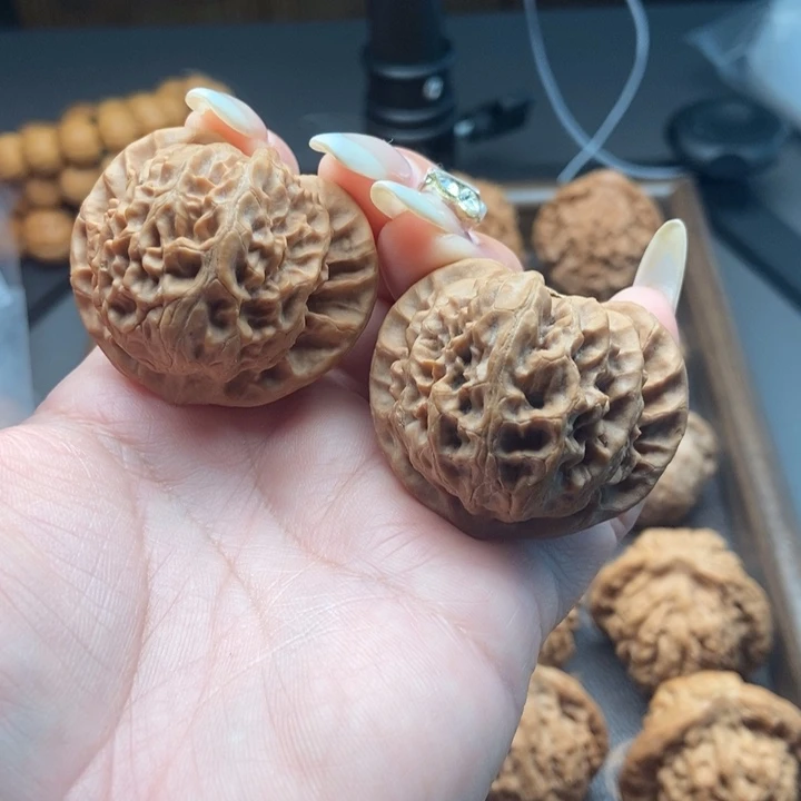 文玩核桃吊坠全品宫灯