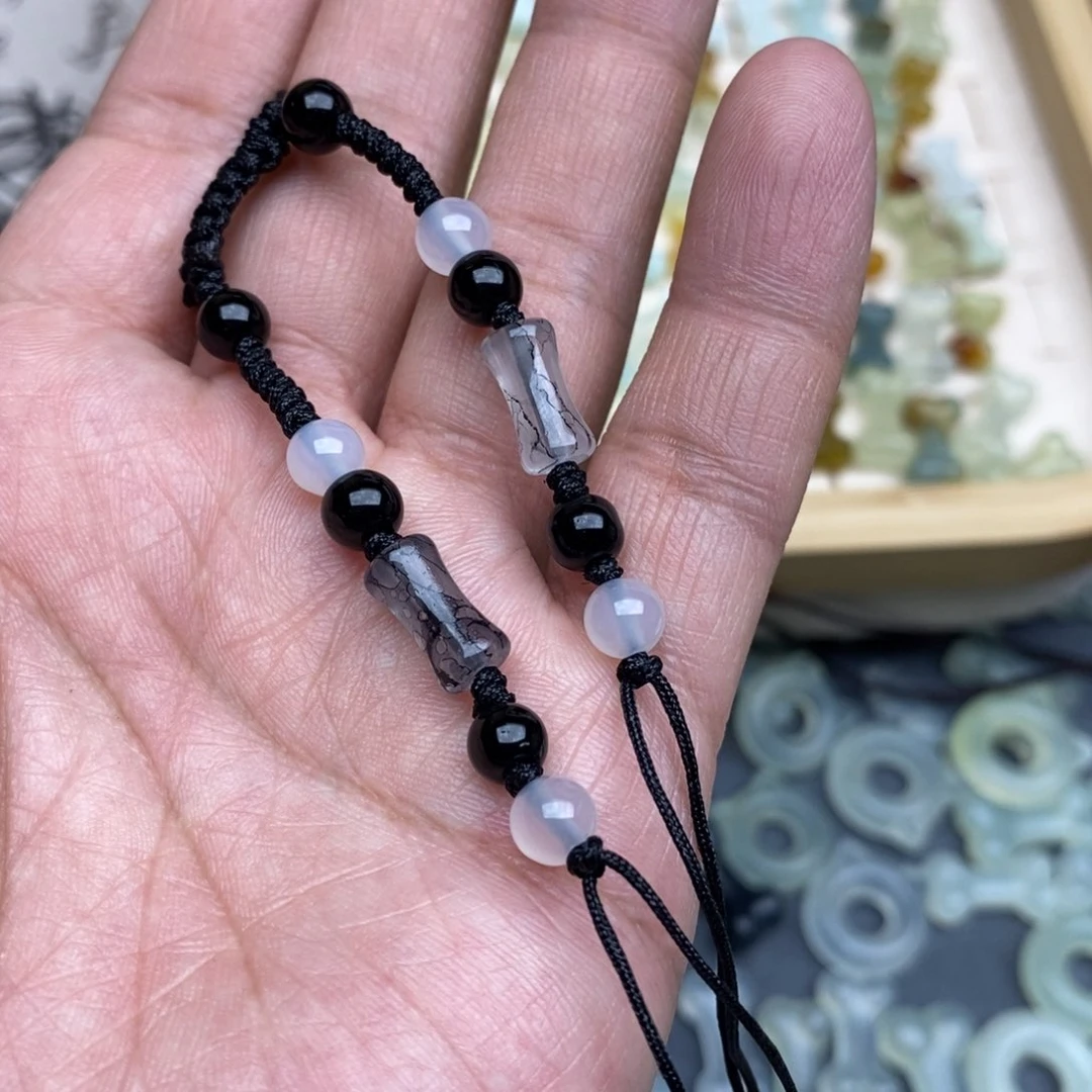 岫玉假一赔十默认微瑕，不退不换绑好绳子发货未镶嵌