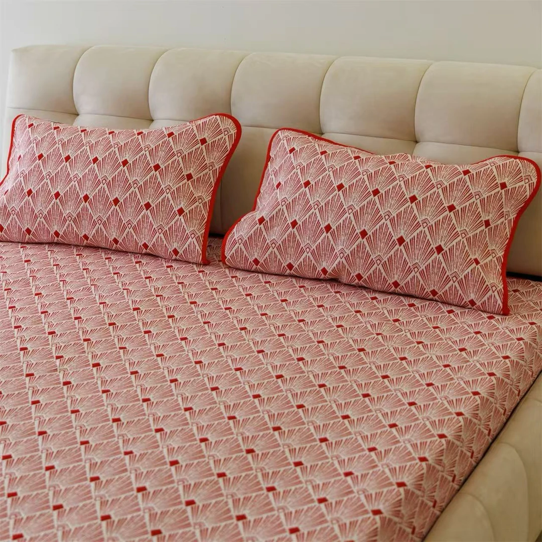 经典中国红【红羽扇纱布床盖】六层纱布 透气吸汗 平整不跑床