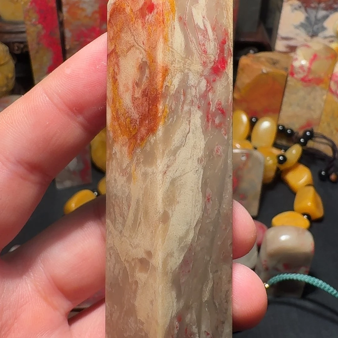 昌化鸡血石昌化鸡血石