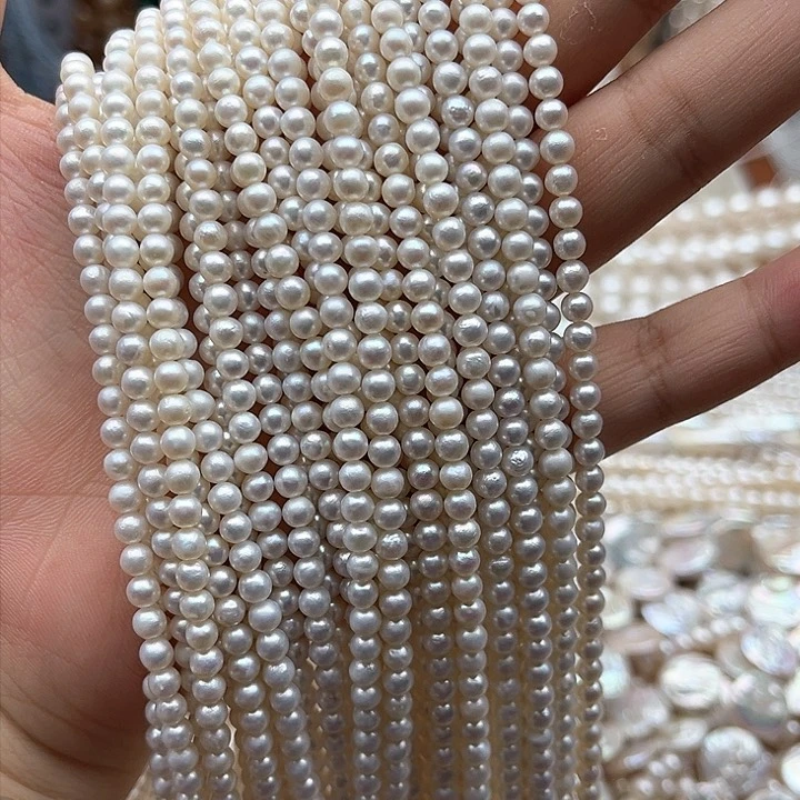 未镶嵌玛瑙/玉髓珠宝半成品一条4mm左右近圆珍珠