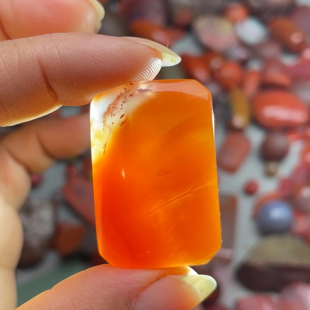 南红玛瑙未镶嵌颈饰