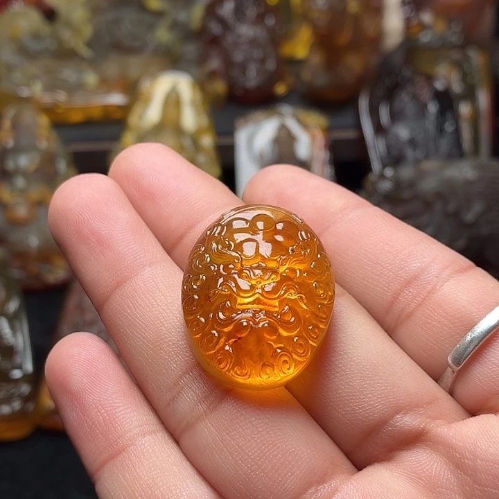 琥珀未镶嵌颈饰137