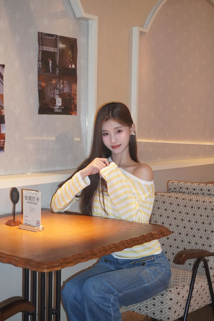 2025早秋款T恤女时尚显瘦100%莱赛尔条纹罩衫休闲百搭上衣针织衣