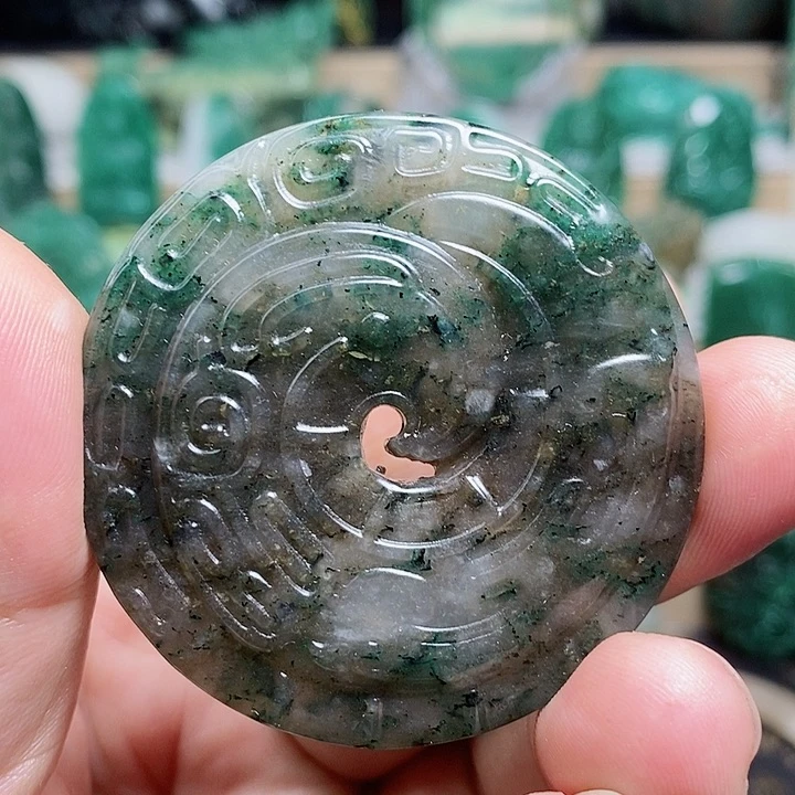 未镶嵌独山玉颈饰