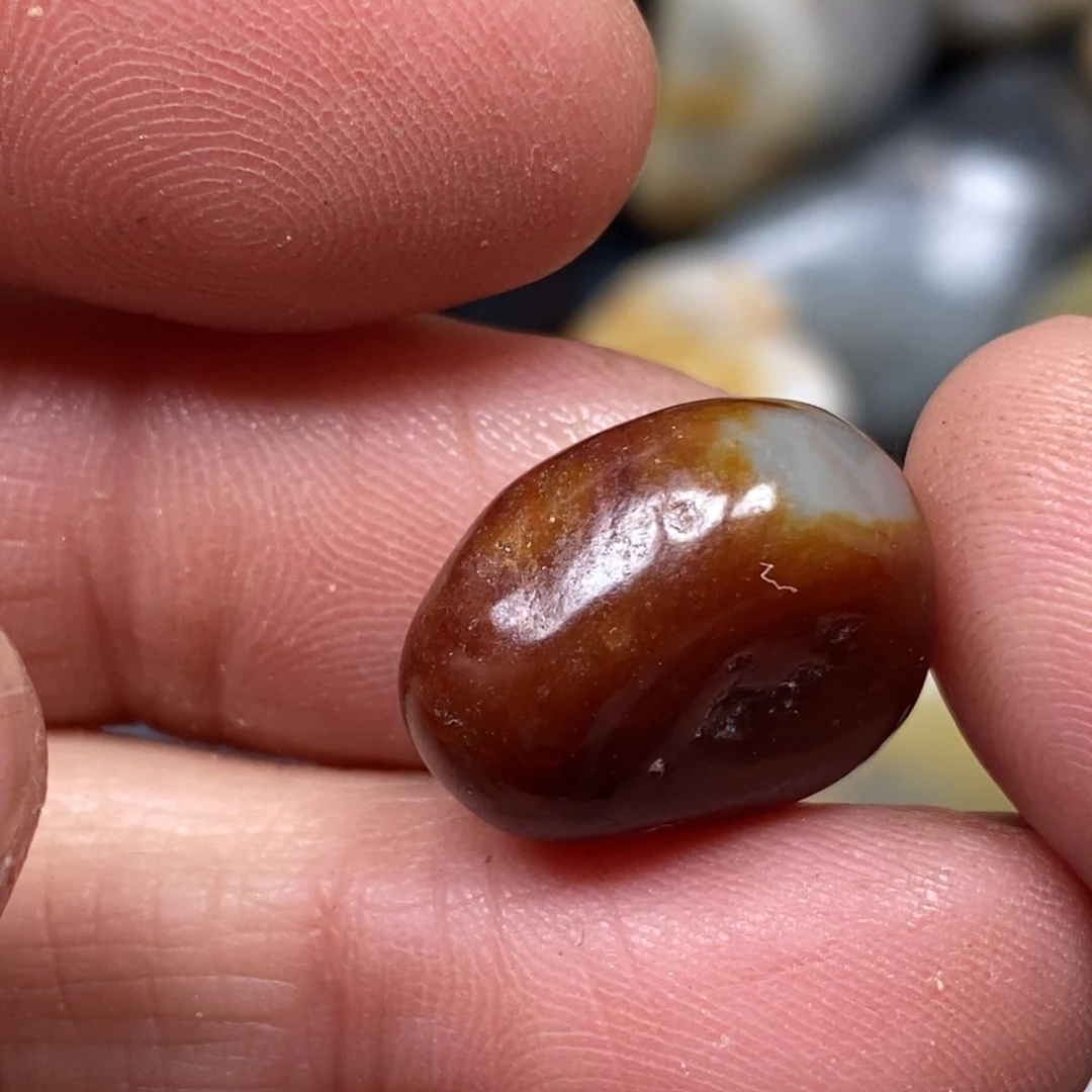 和田玉挂件足铂镶嵌