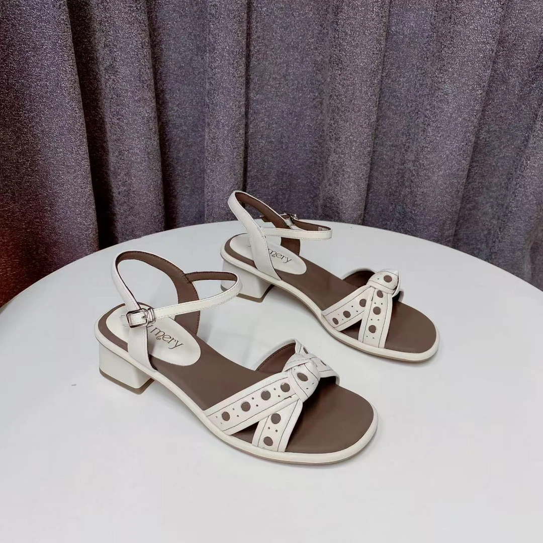 C7462  米白色  夏季新款2025新款舒适粗跟露趾时装女凉鞋