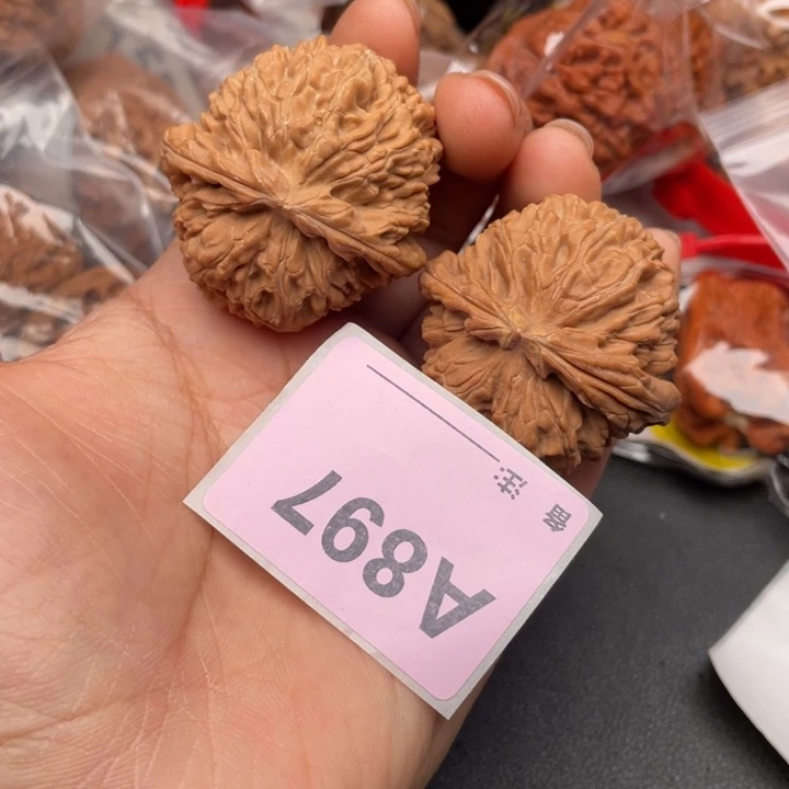 文玩核桃吊坠核桃