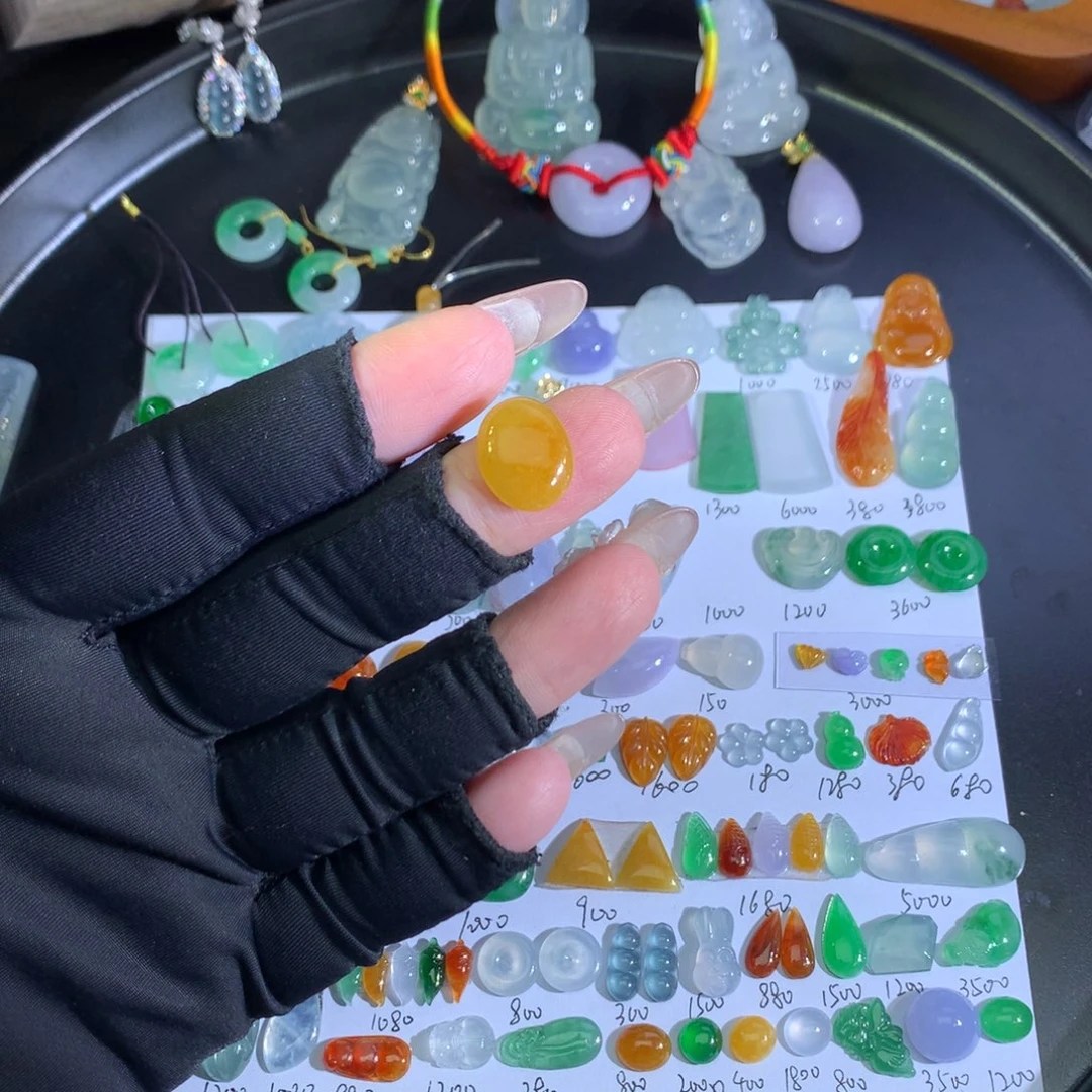 翡翠未镶嵌吊坠(不含链)黄蛋