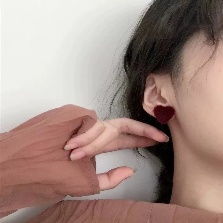 铜合金耳饰 1282 「浆果栗子」冬天秋冬氛围感耳钉冬季圣诞毛茸茸