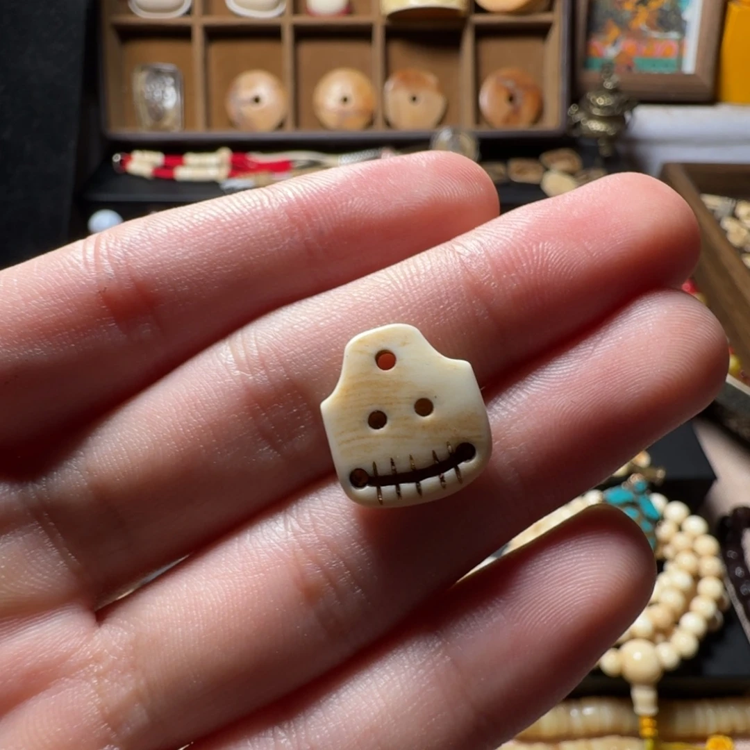 陈***姐藏传完美的牌子配饰