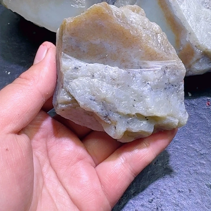 和田玉未镶嵌珠宝半成品