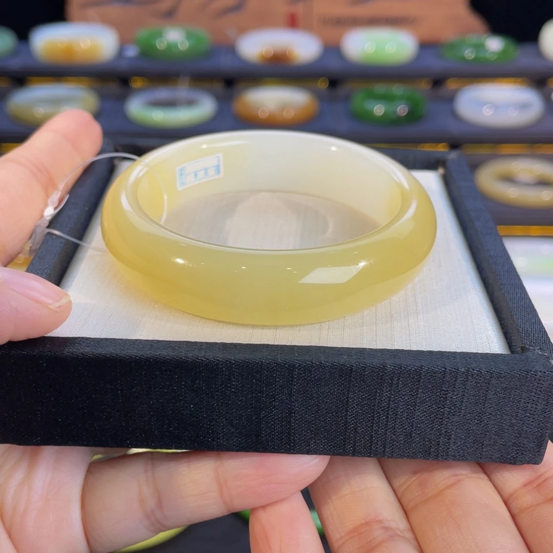 未镶嵌手镯和田玉-冰底！蜂蜜糖！糖白54