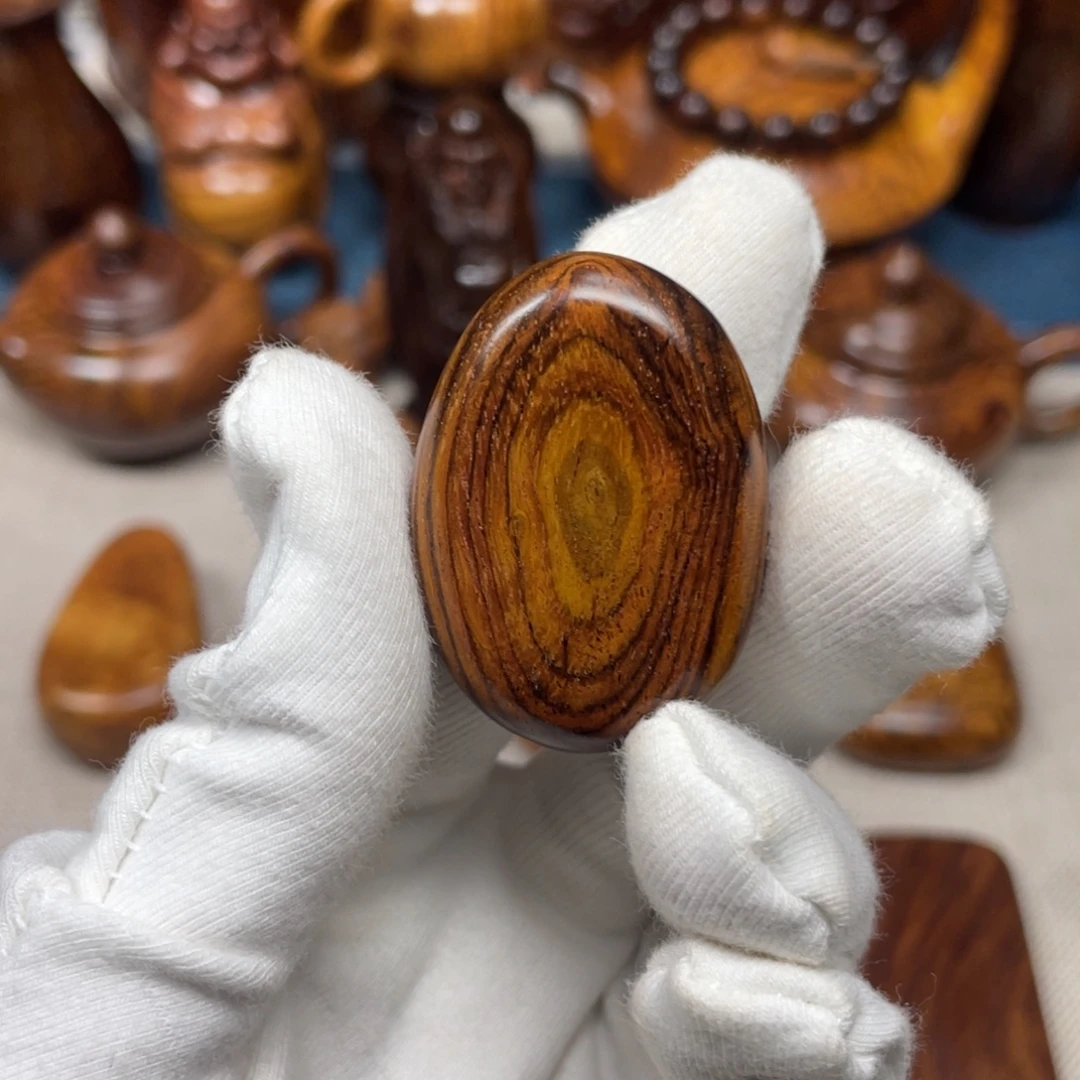 黄花梨/降香黄檀手把件