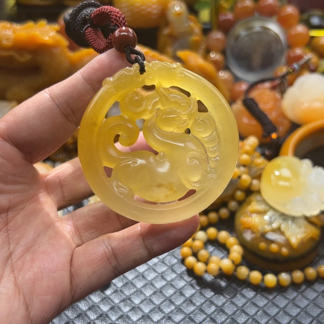 石英质玉未镶嵌颈饰