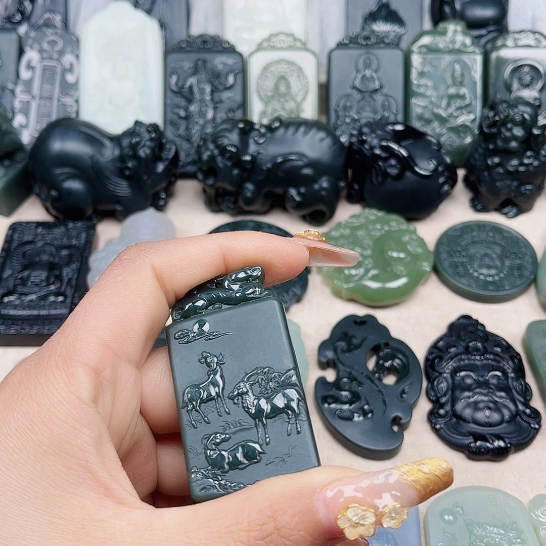 和田玉（青玉）颈饰未镶嵌