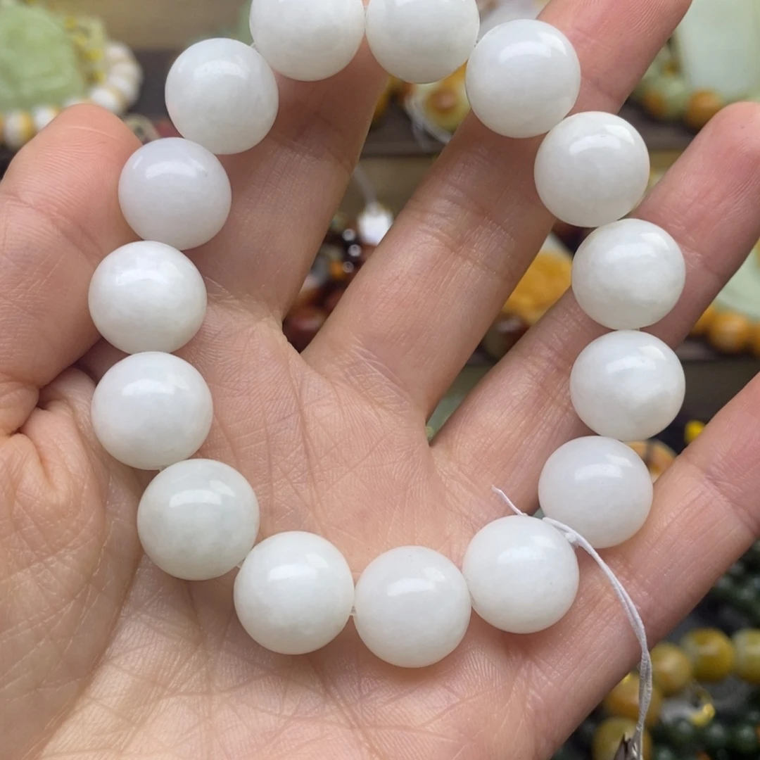 透闪石质玉未镶嵌手串