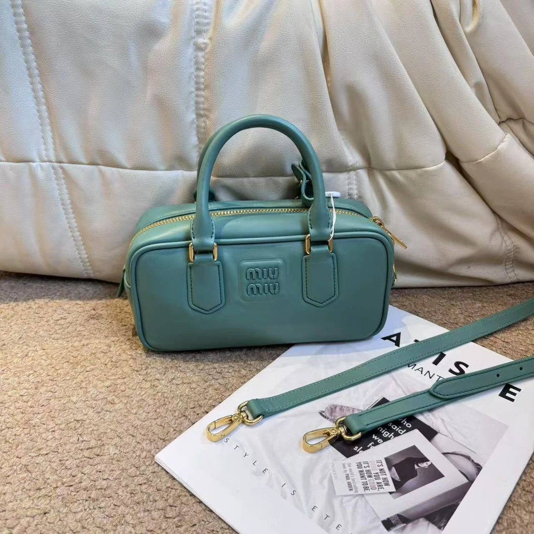 95新 MIU MIU/缪缪 Miumiu 绿色 牛皮 保龄球小号/652412978