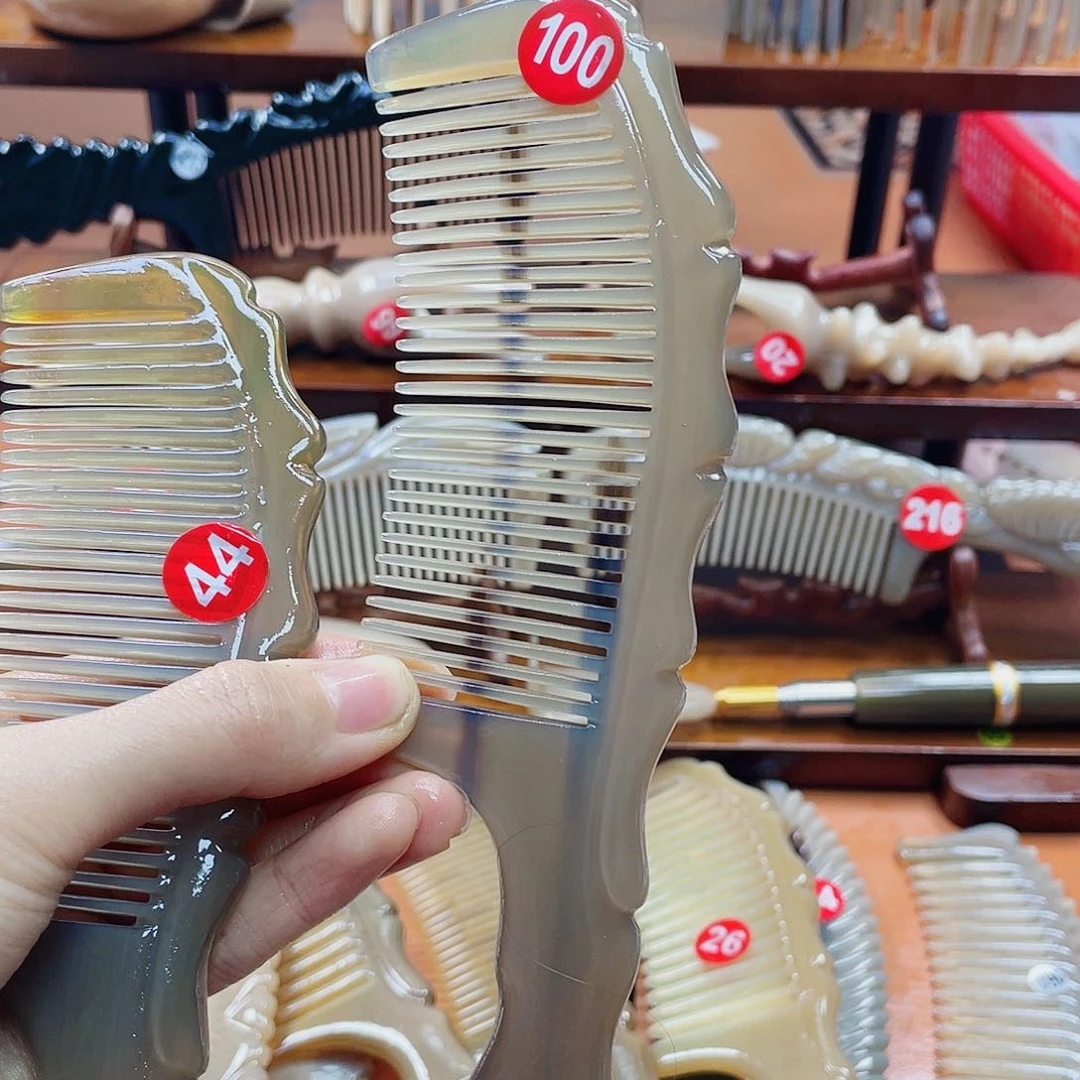 纯手工制作牛角梳100