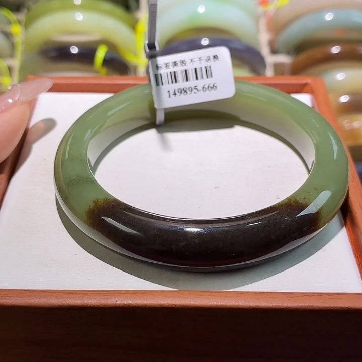 和田玉未镶嵌手镯58.8+