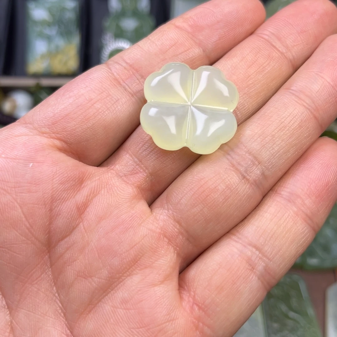 蛇纹石玉未镶嵌吊坠(赠链)