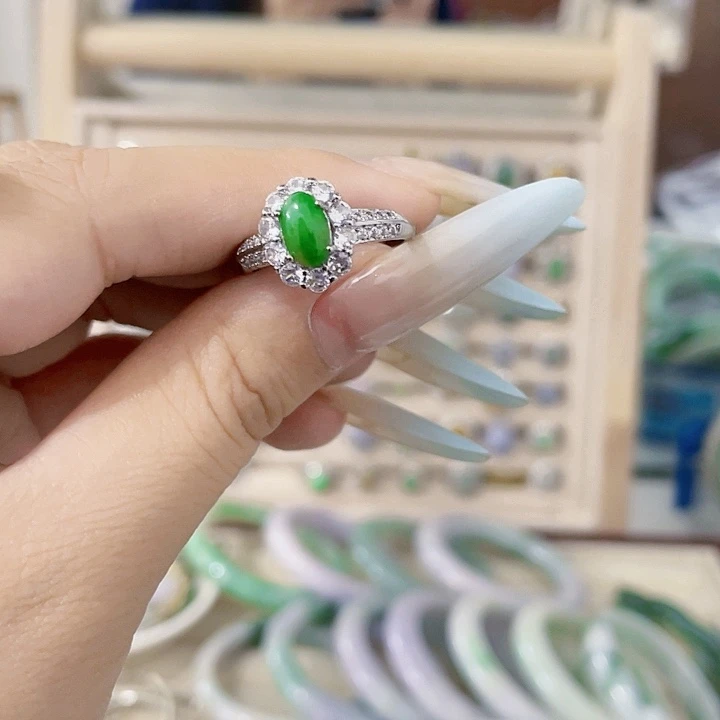 颈饰未镶嵌翡翠天然翡翠A货