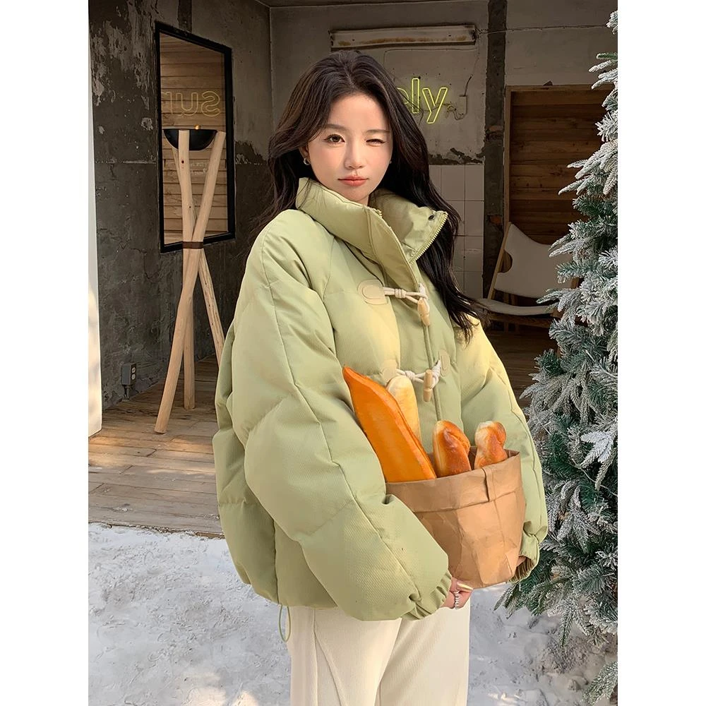 奶fufu多巴胺绿色立领牛角扣短款面包羽绒服女冬设计感小众厚外套