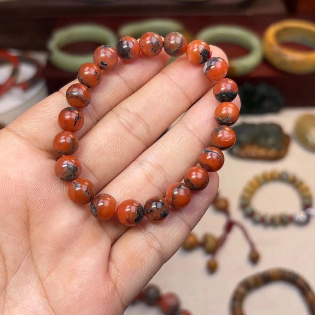 南红玛瑙颈饰未镶嵌