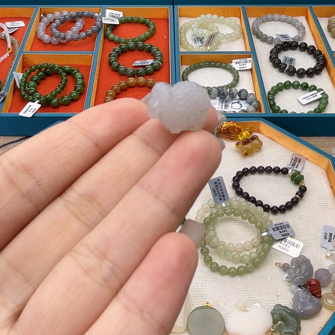 和田玉未镶嵌颈饰w62青花小羊