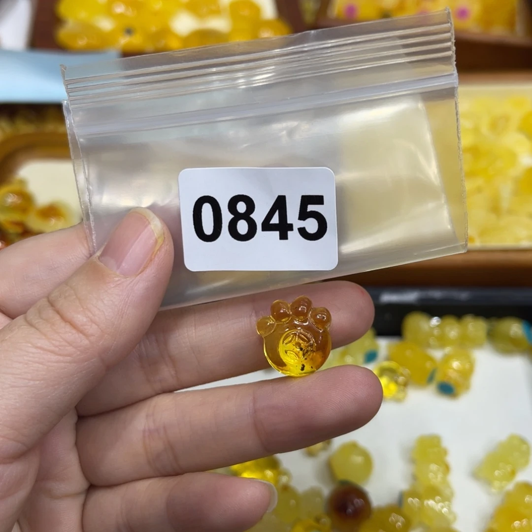 琥珀珠宝奇石未镶嵌