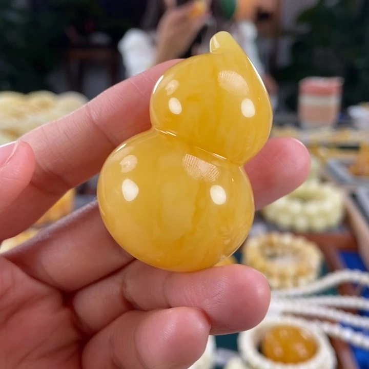 琥珀未镶嵌珠宝奇石25.3鸡油黄葫芦