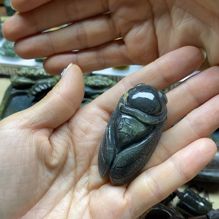 岫岩河磨玉（透闪石质玉）未镶嵌把件