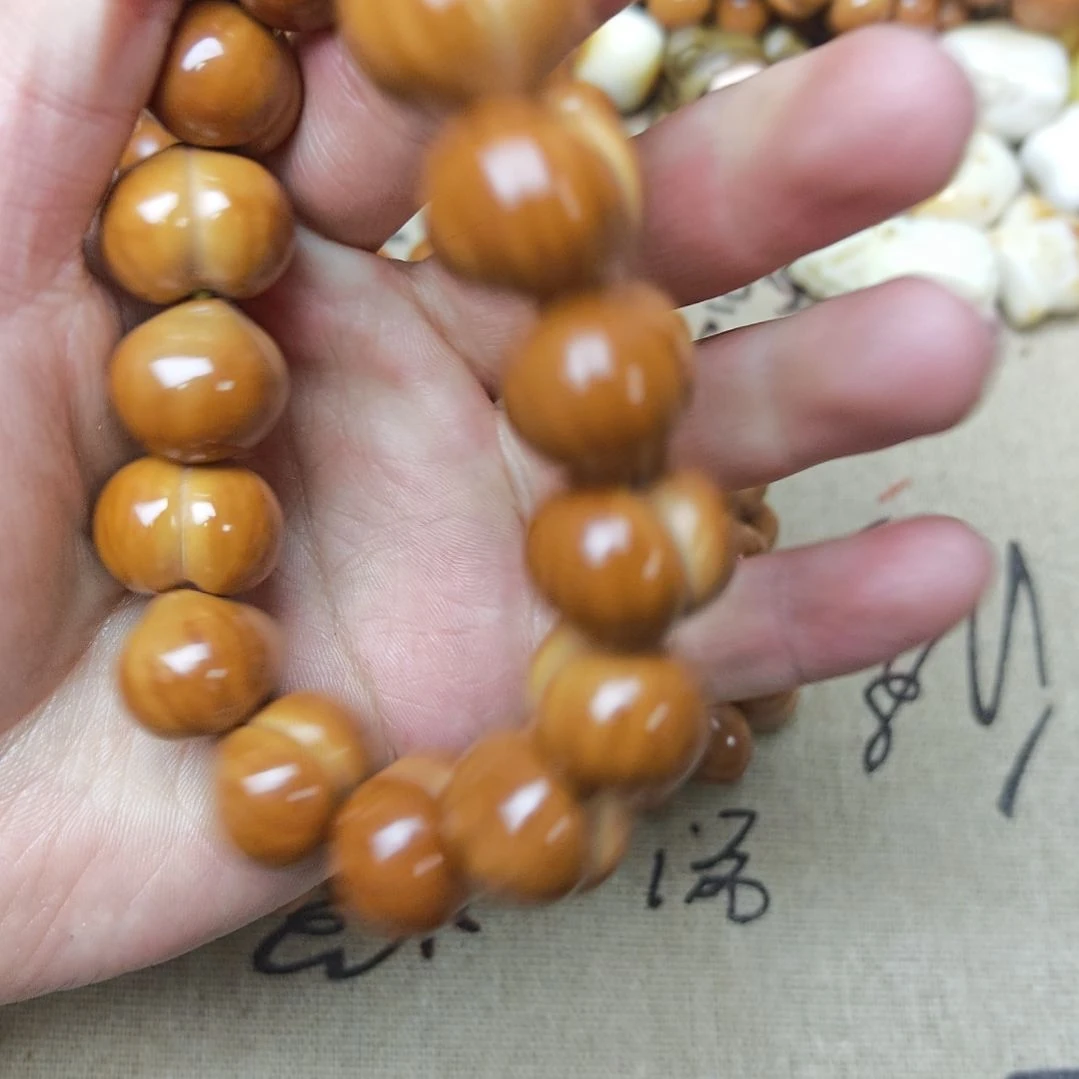 吊坠猴头核桃瑕款屁桃大尺寸