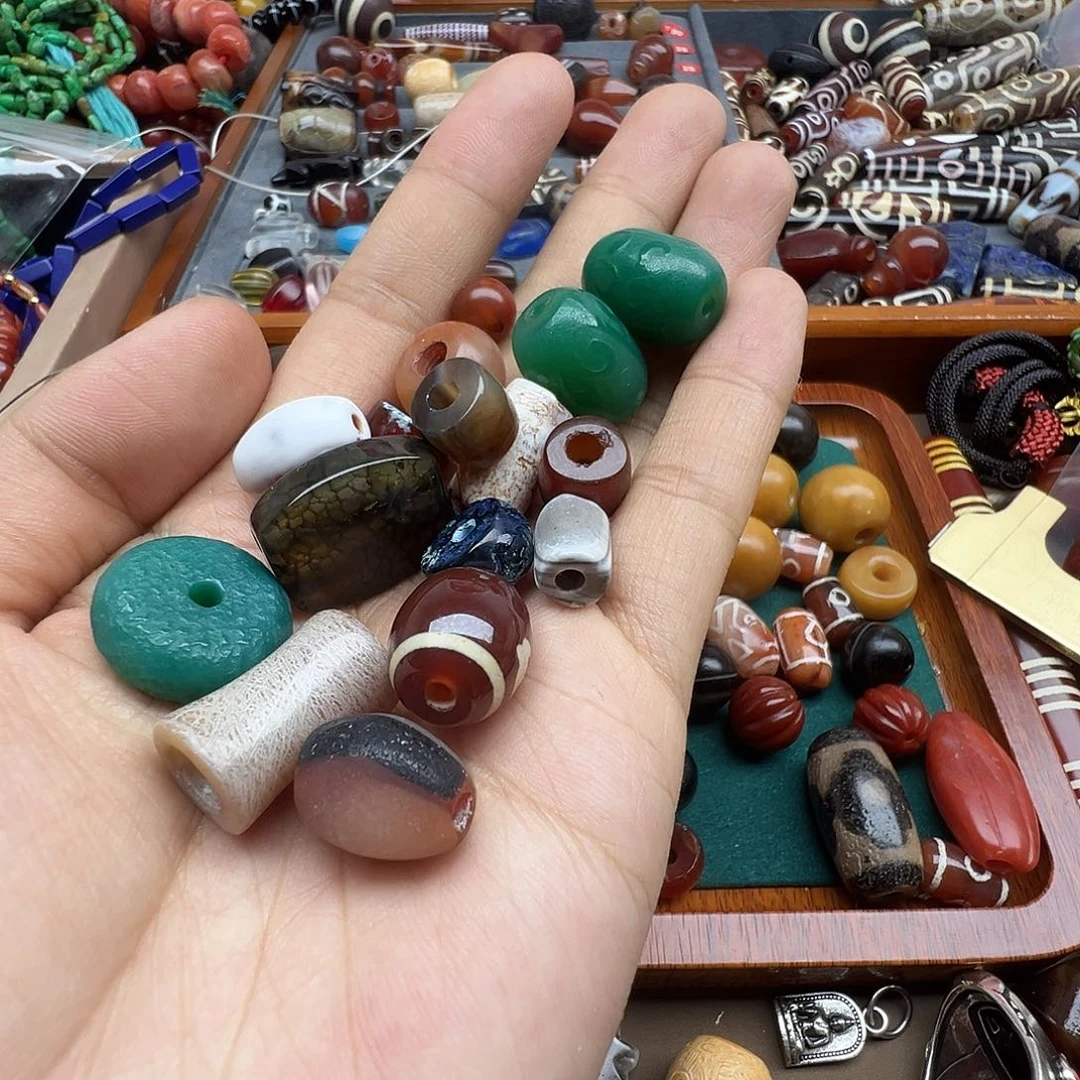 清***允玛瑙/玉髓未镶嵌珠宝半成品