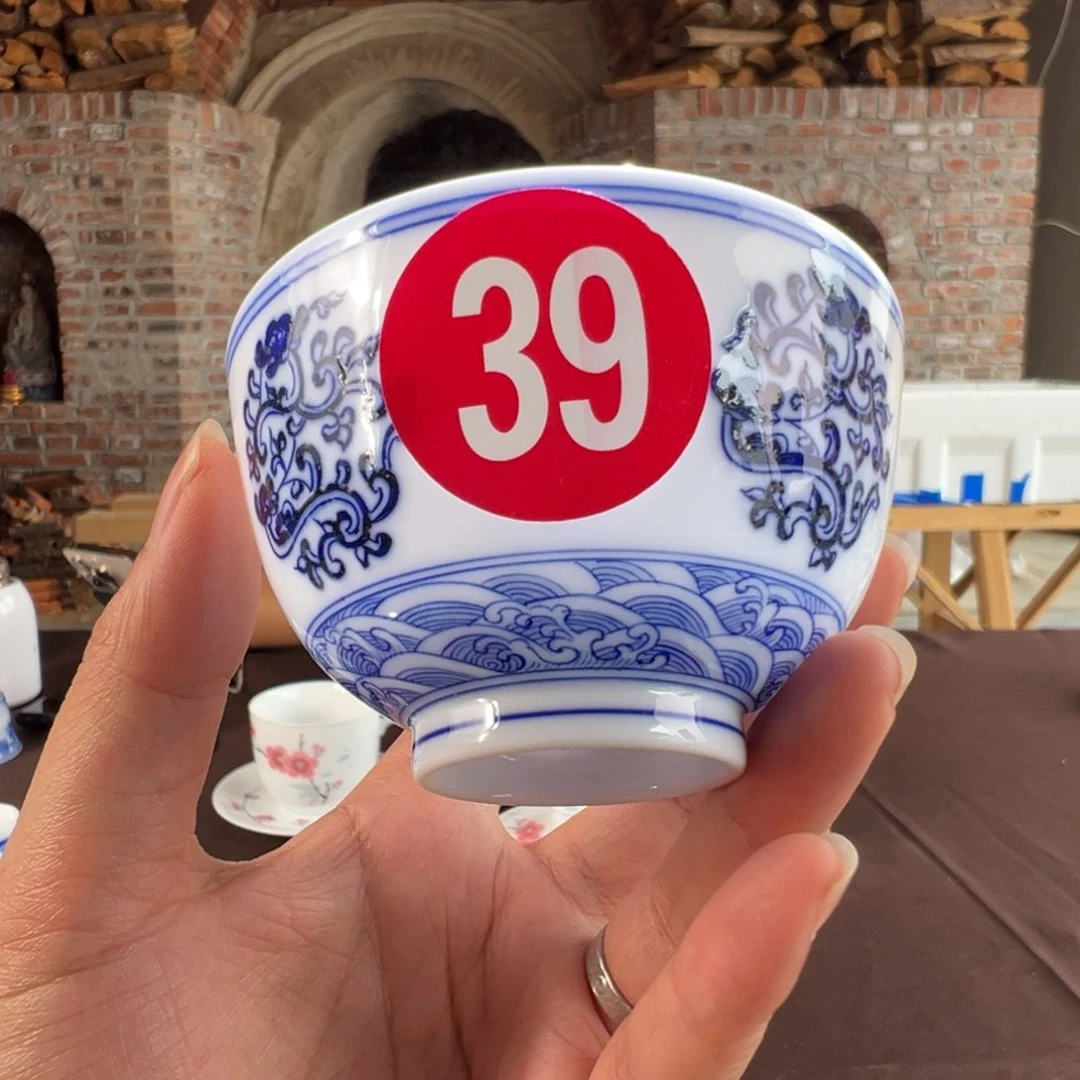 青花团龙直口杯（微瑕）