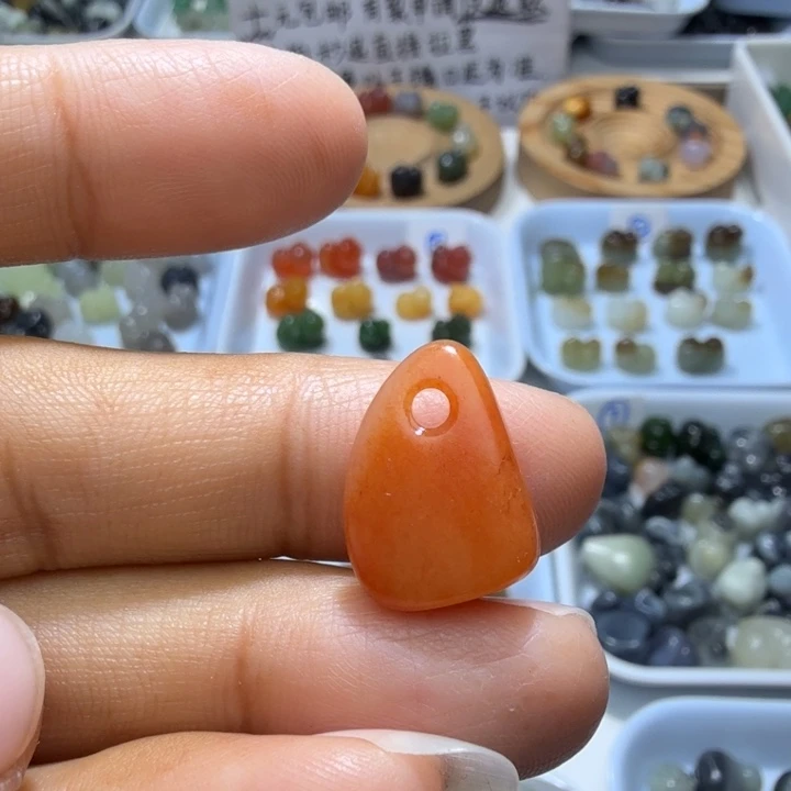 和田玉未镶嵌珠宝奇石