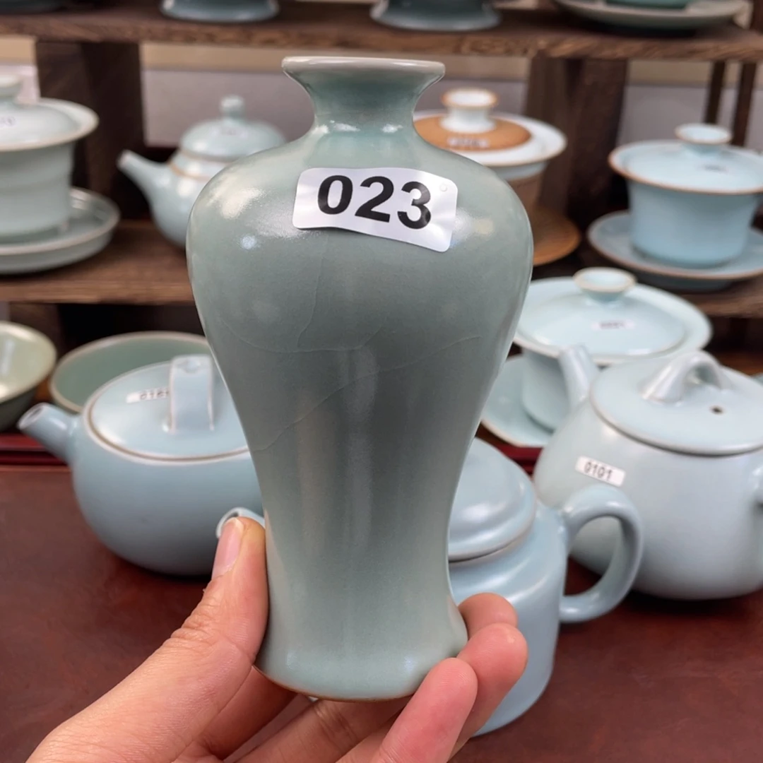 用****7微瑕023号仿古梅瓶…………$