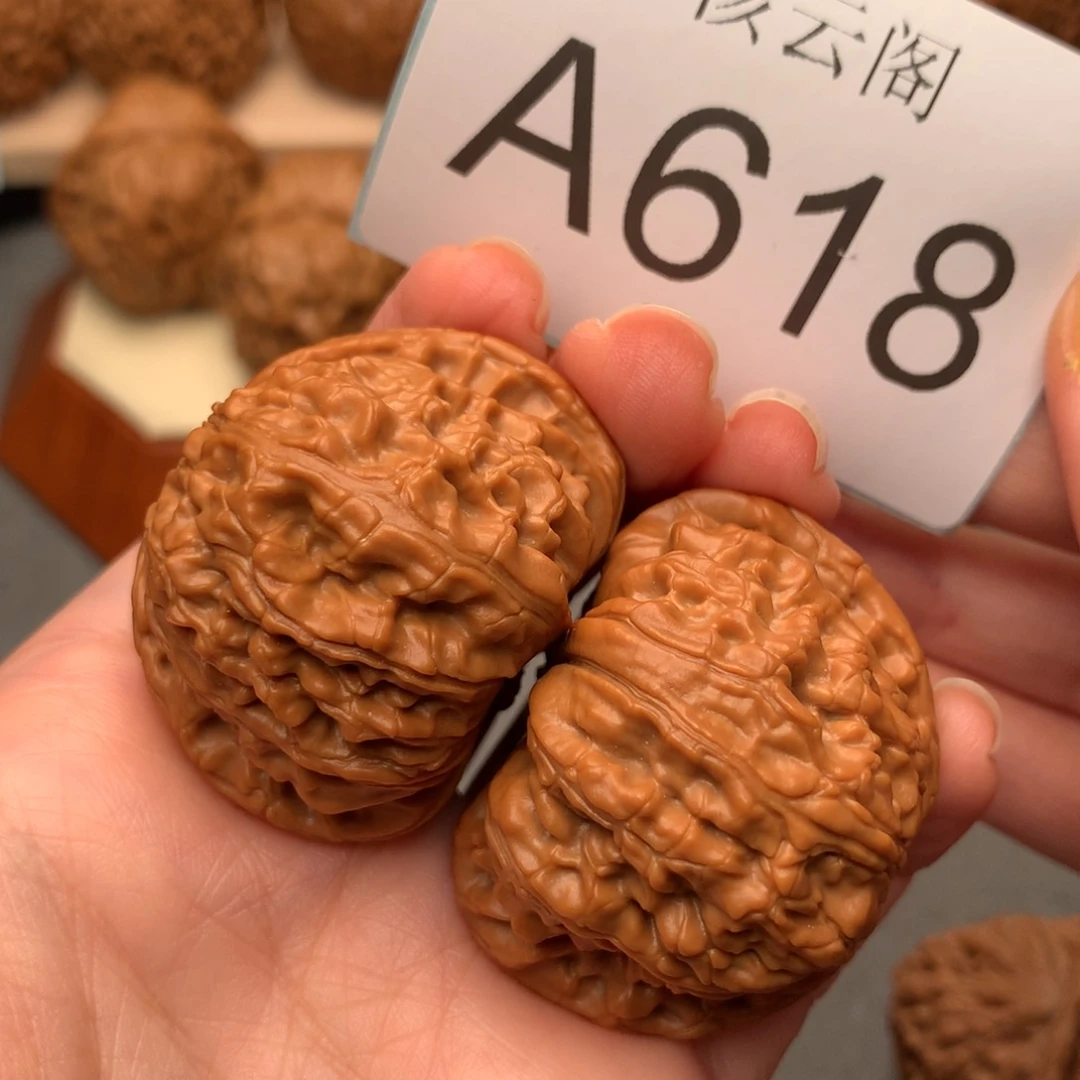 文玩核桃把件留*42白狮子