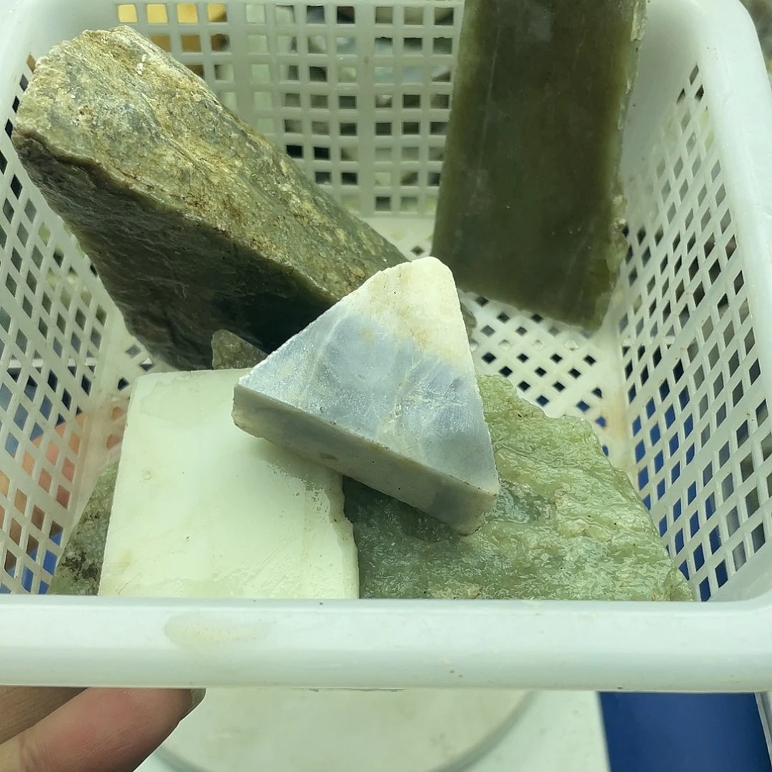 和田玉（糖玉）未镶嵌吊坠(不含链)