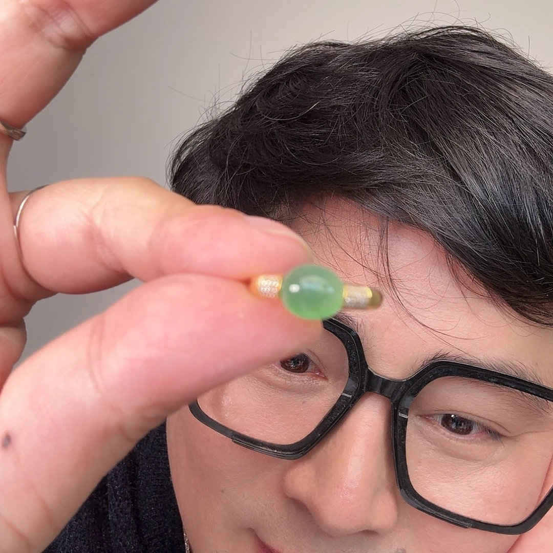 翡翠18K金镶嵌颈饰一件