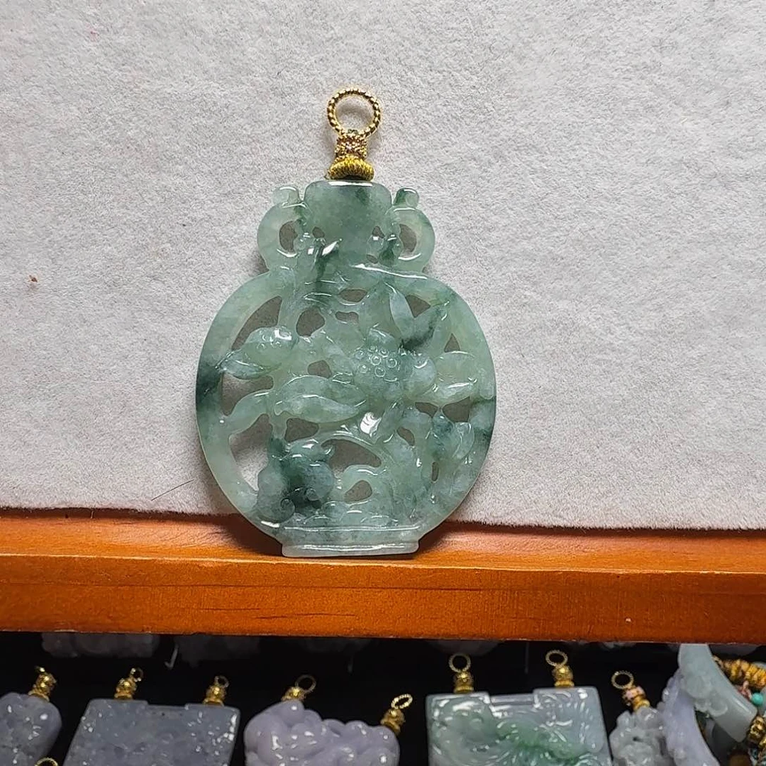 吊坠(赠链)未镶嵌翡翠