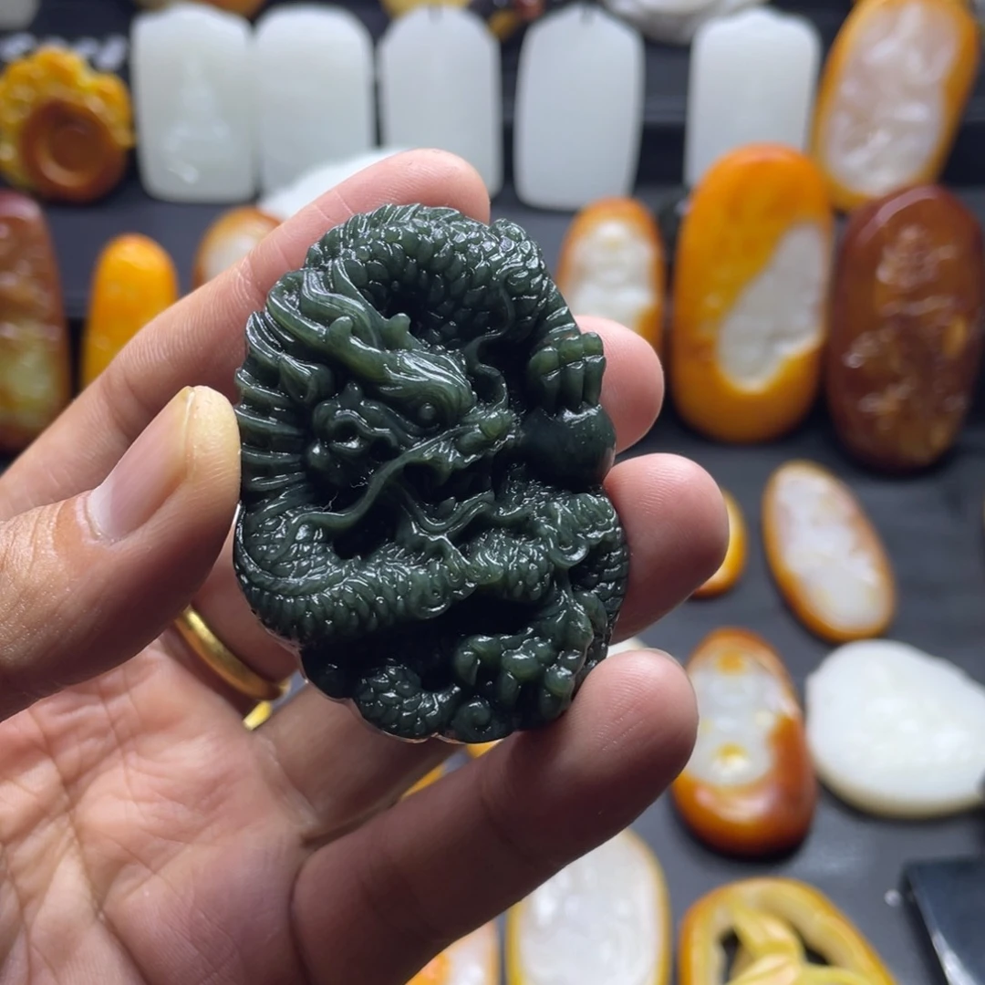 未镶嵌和田玉挂件