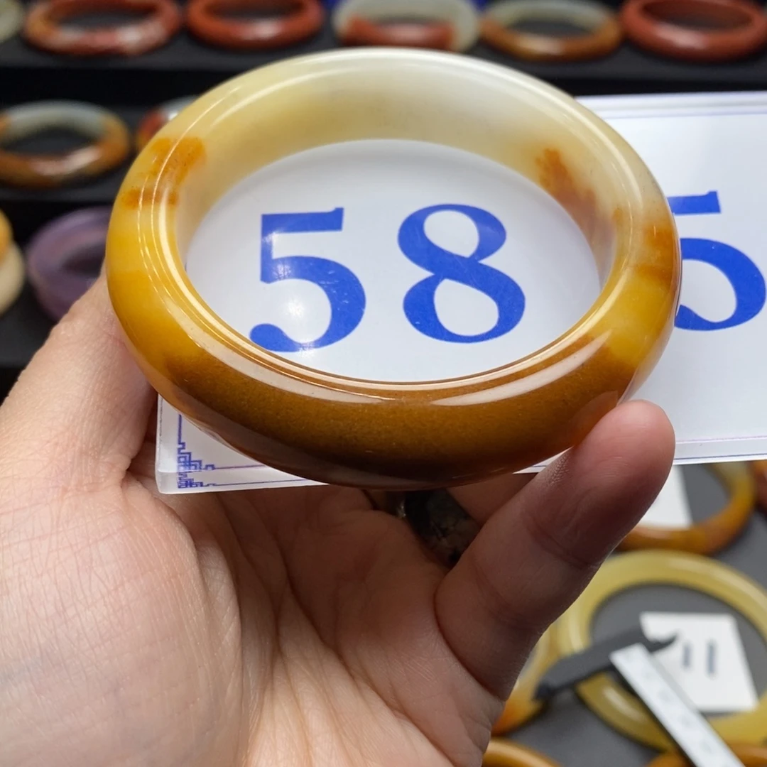 石英质玉（黄龙玉）手镯未镶嵌