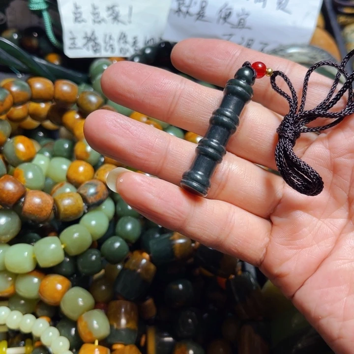 岫岩河磨玉（透闪石质玉）手链未镶嵌