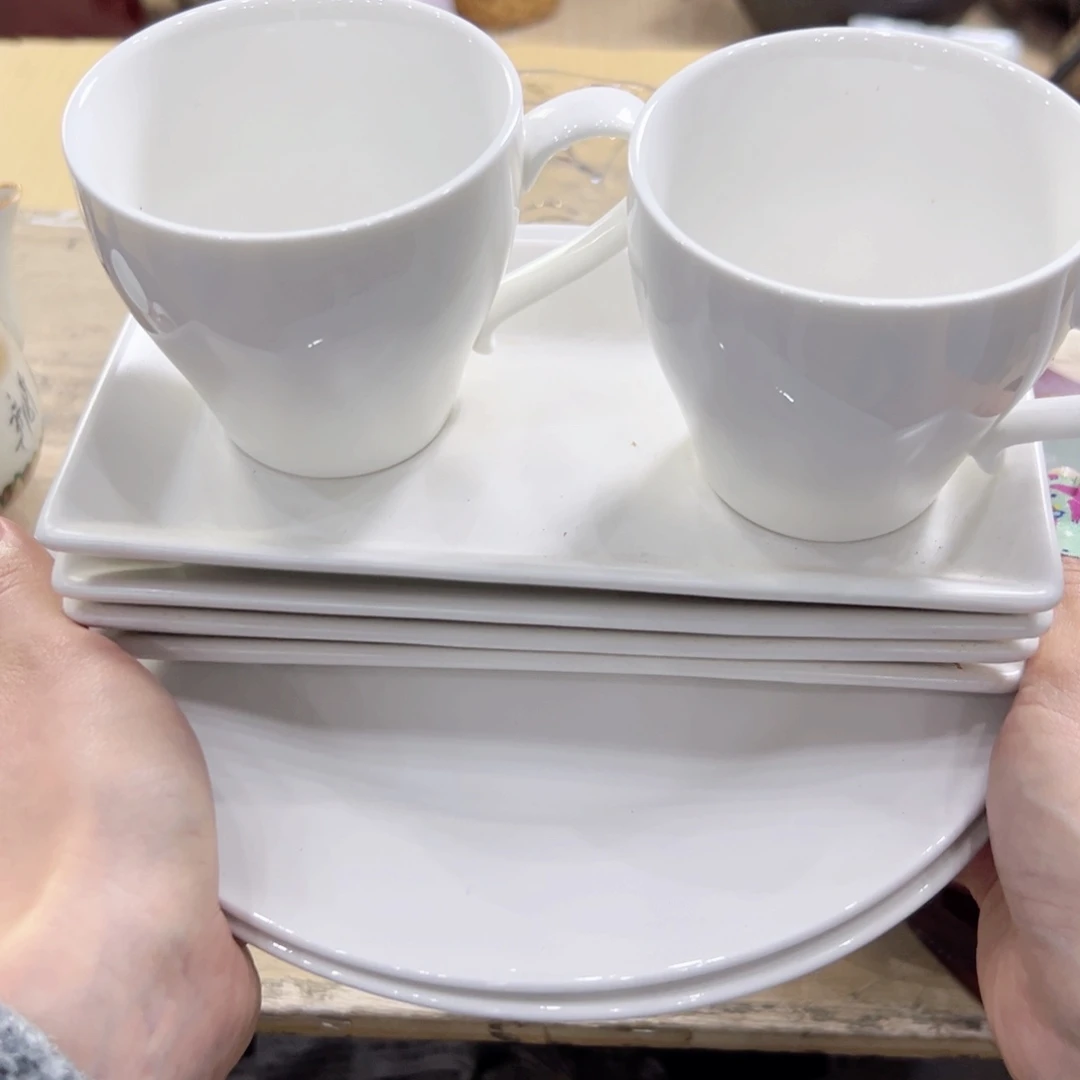 瓷片陶瓷和金属表面上产生